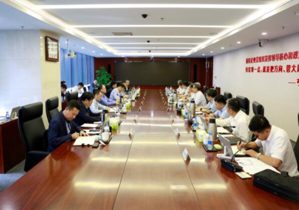 錢智民會見鞍鋼集團董事長、黨委書記譚成旭