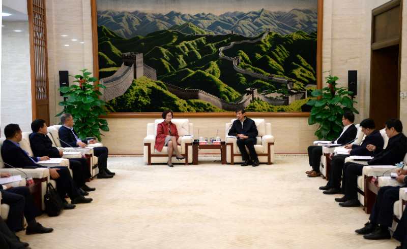 陳飛虎會(huì)見江西省委常委、副省長吳忠瓊