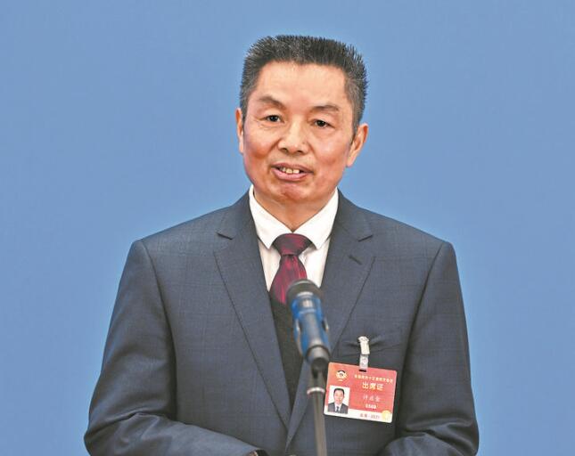 【兩會】全國政協(xié)委員、安徽宿州供電公司員工許啟金：“我們的付出是值得的”