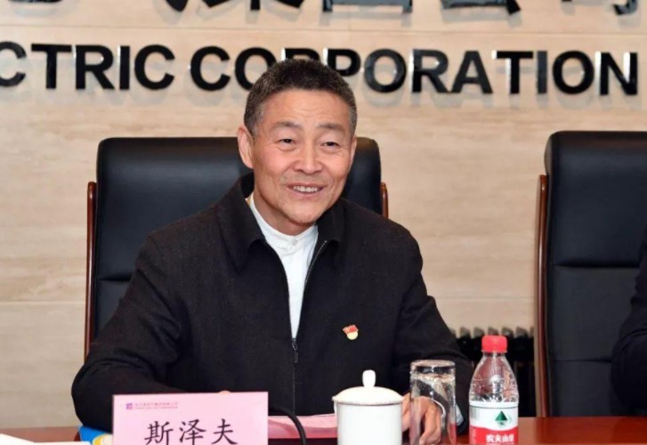 發(fā)展新能源要與電力安全統(tǒng)籌兼顧——訪全國政協(xié)常委，哈爾濱電氣集團有限公司黨委書記、董事長斯?jié)煞? width=