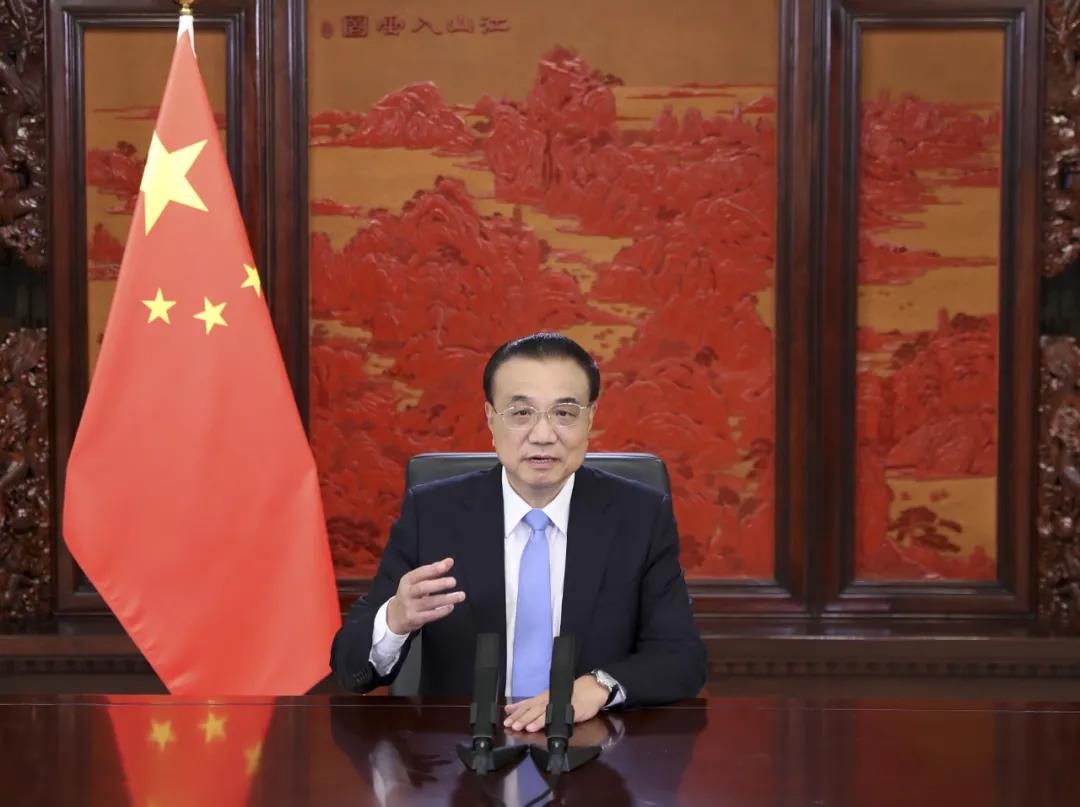 李克強(qiáng)談能源發(fā)展：一手做“減法”，一手做“加法”