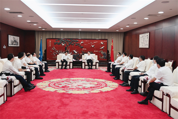 溫樞剛會(huì)見張傳慧、姚煥