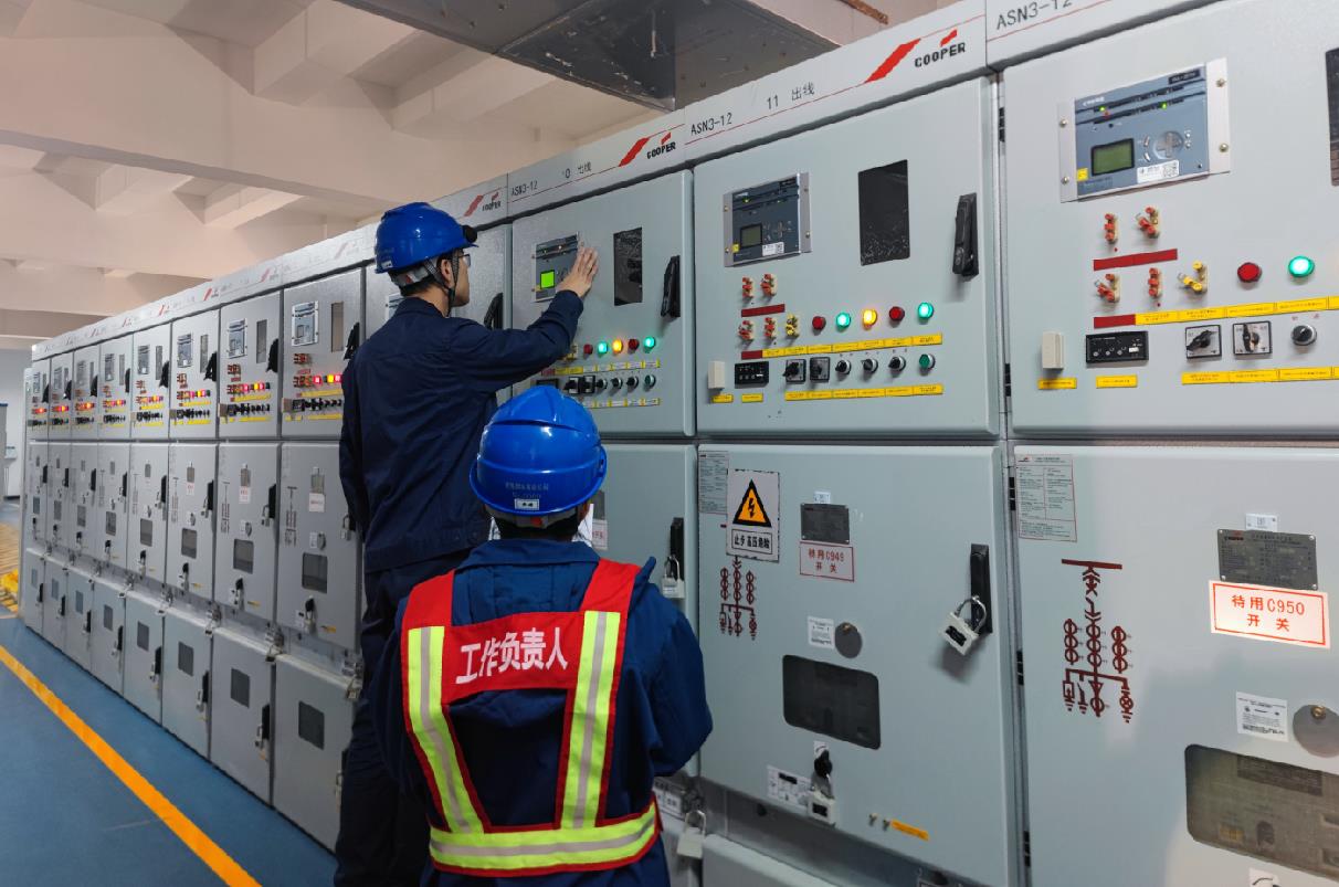 國網余姚市供電公司線路保護修改定值保障電網設備安全