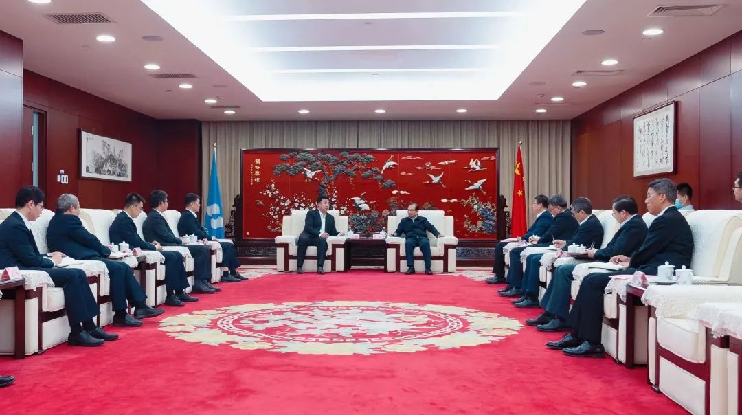 華電集團(tuán)黨組書記、董事長江毅會見海博思創(chuàng)董事長、總經(jīng)理張劍輝