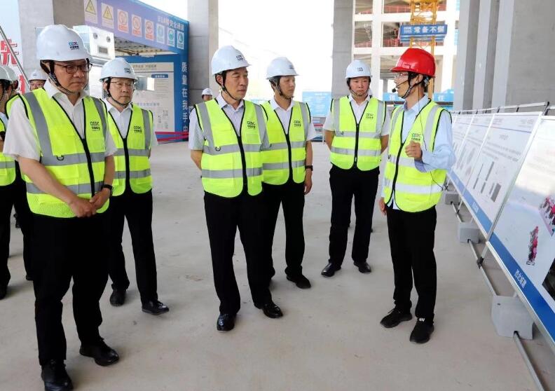 中國能建黨委副書記、總經(jīng)理孫洪水到西北城建未來廣場A區(qū)項(xiàng)目開展安全生產(chǎn)督導(dǎo)