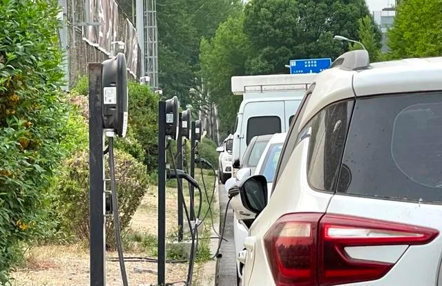 充電站費用漲價，新能源車的韭菜終于成熟了?