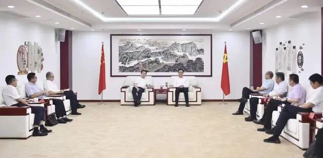 漯河市委書記秦保強(qiáng)、市長黃鈁會見中國電建華中區(qū)總部黨委書記、總經(jīng)理蹇尚友一行