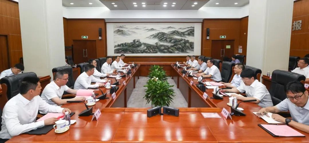 中核集團黨組副書記、總經(jīng)理顧軍會見蘇州市委副書記、市長吳慶文一行