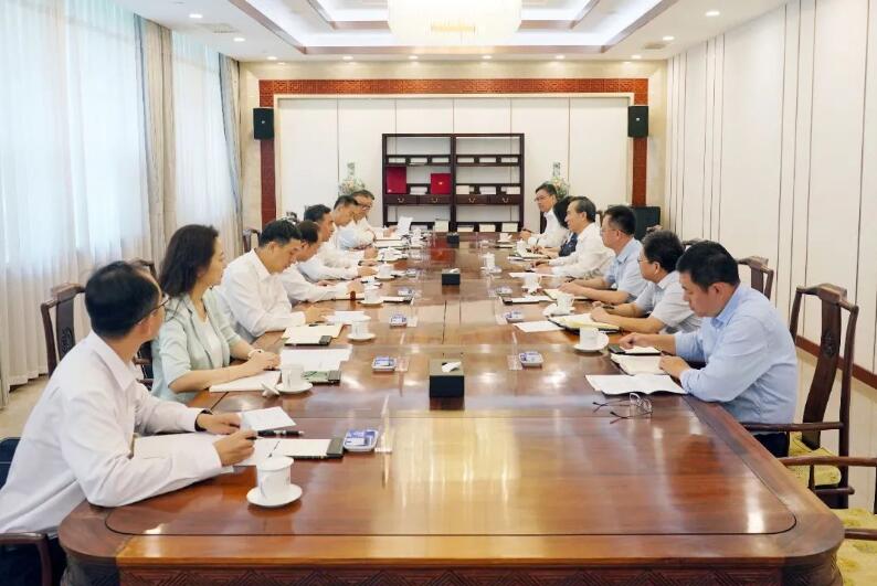 中國能建黨委書記、董事長宋海良與中國貿(mào)促會(huì)會(huì)長任鴻斌會(huì)談