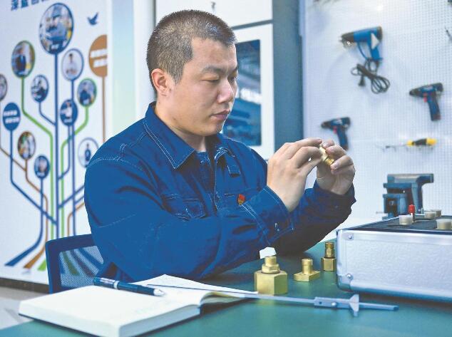 何龍：扎根北疆9年，他找到了自己的位置