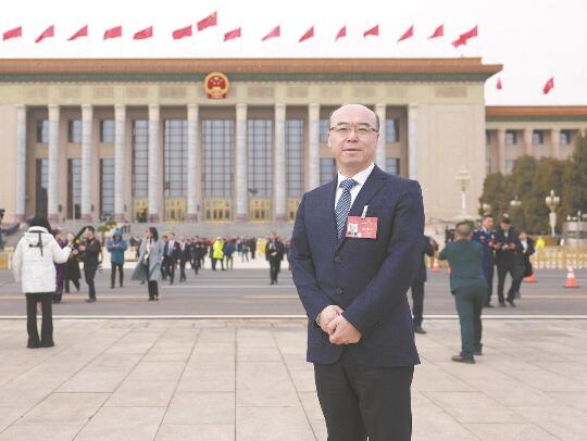 【兩會(huì)好聲音】全國人大代表，國網(wǎng)山東公司董事長、黨委書記 王志偉：推動(dòng)新能源高質(zhì)量發(fā)展 助力美麗中國建設(shè)