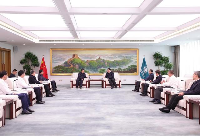 國家電網(wǎng)董事長、黨組書記張智剛董事長與三峽集團董事長劉偉平、總經(jīng)理韓君會談
