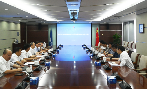 中國電建黨委常委、副總經(jīng)理徐鵬程與西藏交發(fā)集團(tuán)黨委書記、董事長陳林舉行會談