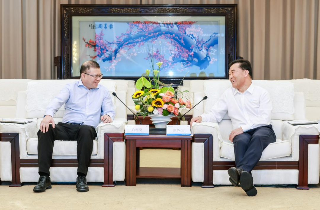 明陽集團(tuán)董事長張傳衛(wèi)會見道達(dá)爾能源中國區(qū)主席俞永堅(jiān)