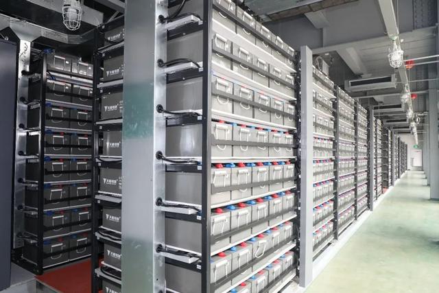 應(yīng)對(duì)用電高峰，小電池派上大用場