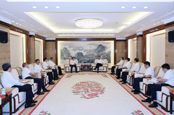 江毅會見山東省委常委、青島市委書記曾贊榮并赴華電青島公司調(diào)研