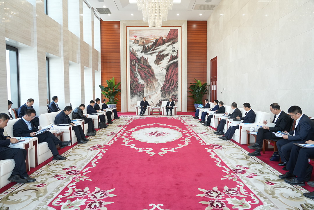 中國能建黨委書記、董事長宋海良與山西省委常委、大同市委書記盧東亮?xí)? /></a></div>
				<div   id=