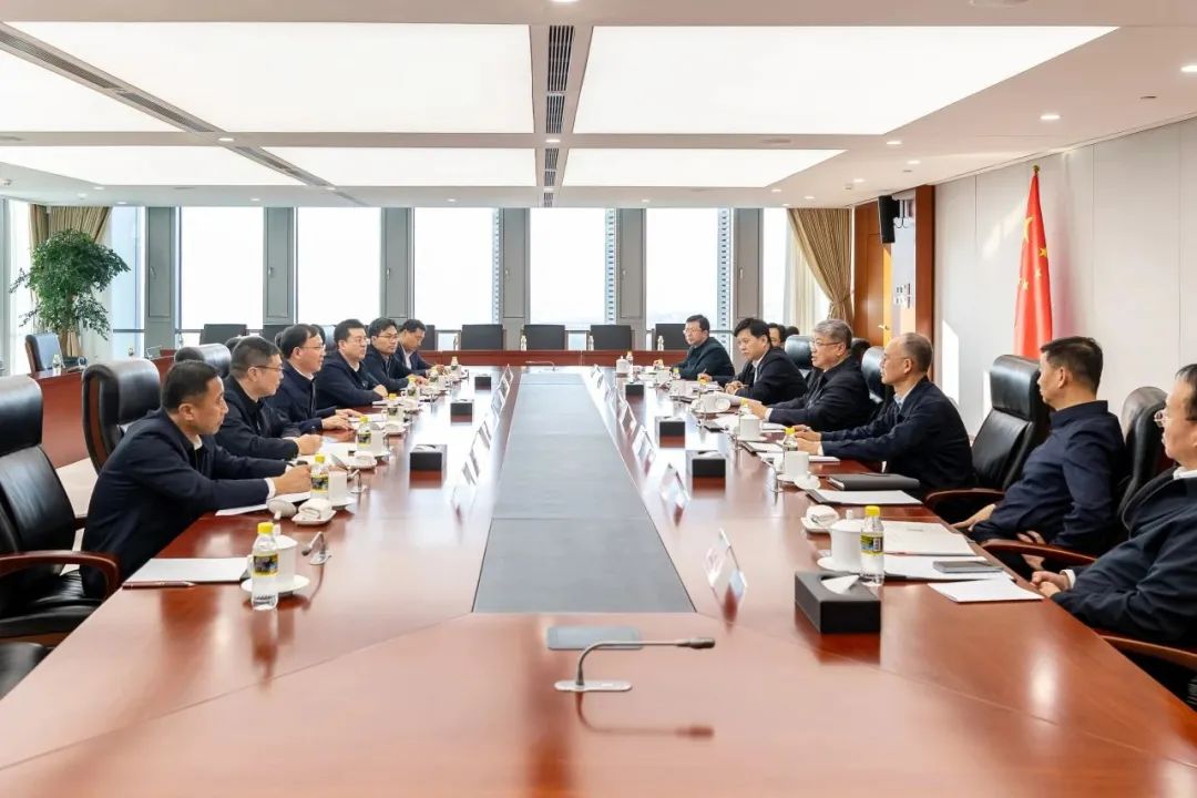 國家能源集團黨組書記、董事長劉國躍與中國大唐黨組副書記、總經理張傳江會談