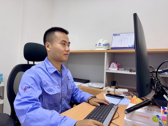 【新春走基層】春節(jié)堅守，點亮異國的奉獻之光