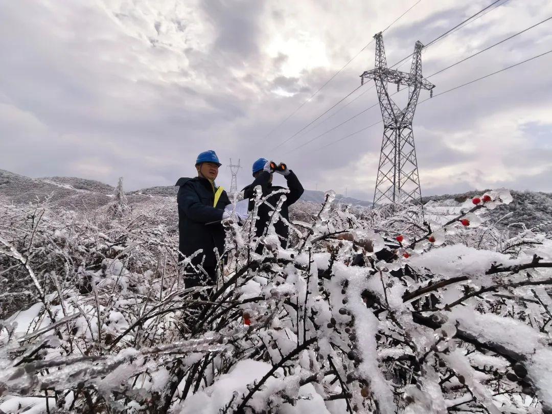 南方電網(wǎng)科技抗冰 讓冰雪“看得見、除得掉、防得住”