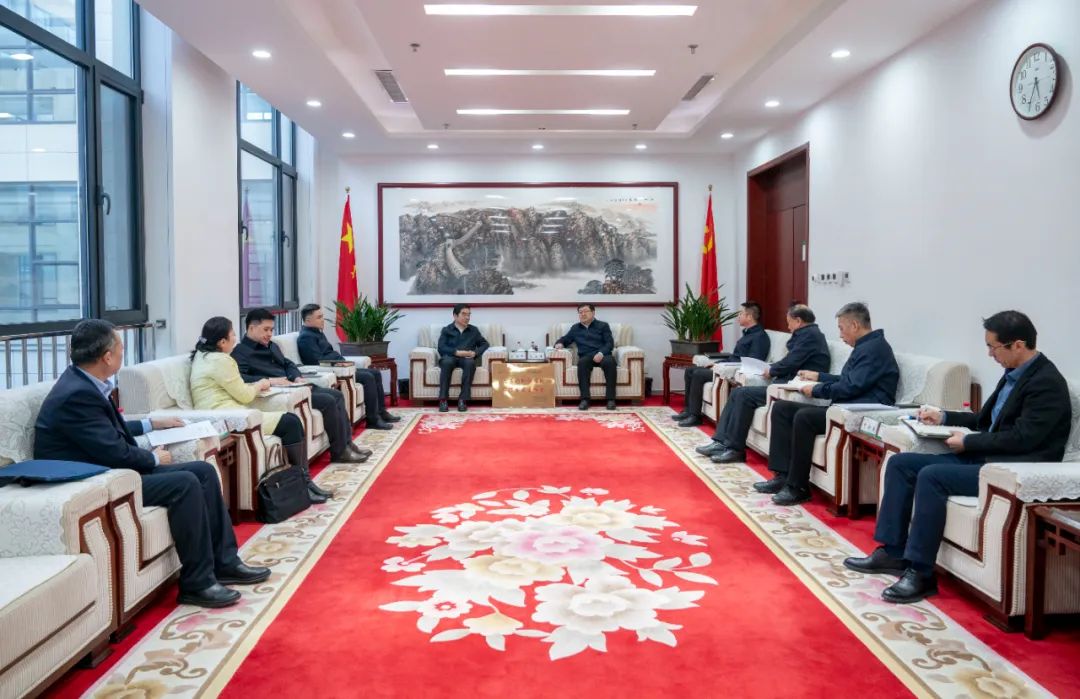 內(nèi)蒙古電力集團(tuán)與包頭市委、市政府交流座談
